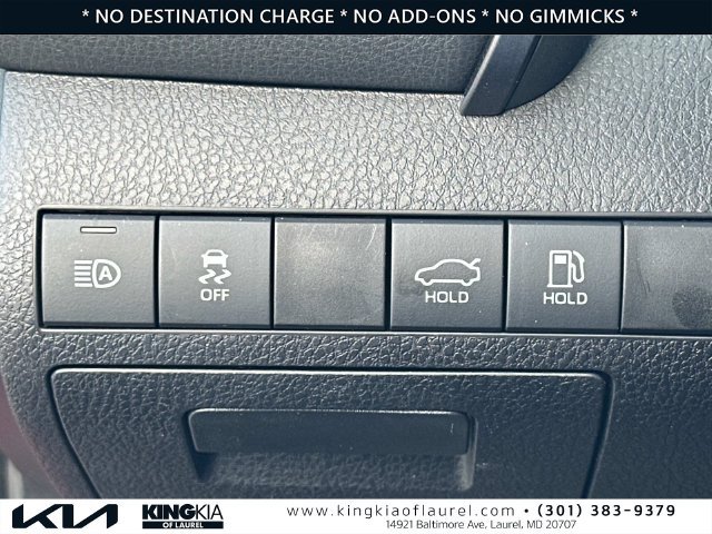 Used 2020 Toyota Camry XLE FWD image 14