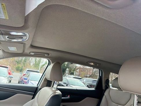 Used 2019 Hyundai Santa Fe Limited image 16