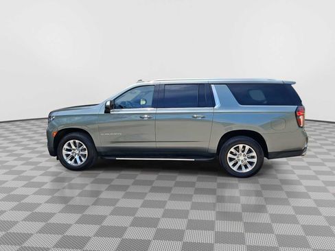 Used 2023 Chevrolet Suburban Premier AWD/4WD image 9