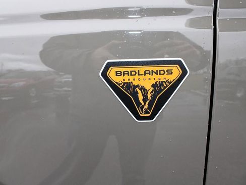Used 2025 Ford Bronco Badlands AWD/4WD image 15