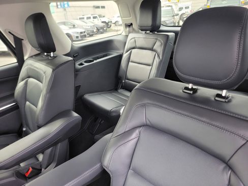 New 2025 Lincoln Navigator Reserve image 10