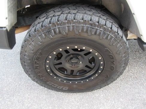 Used 2012 Jeep Wrangler Unlimited Sport AWD/4WD image 11