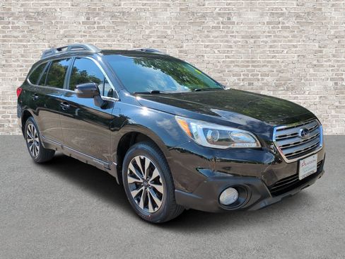 Used 2017 Subaru Outback 3.6R Limited AWD/4WD image 1
