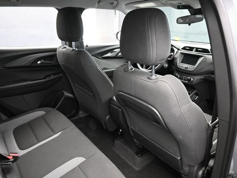 Used 2023 Chevrolet TrailBlazer LS FWD image 40
