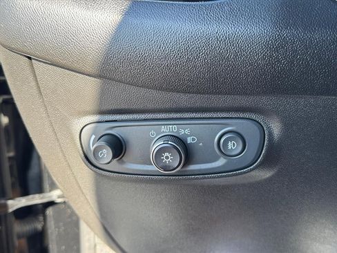 Used 2021 Chevrolet Equinox Premier image 15