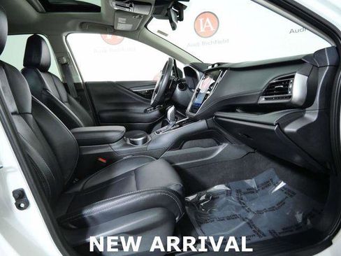 Used 2025 Subaru Outback Limited image 11