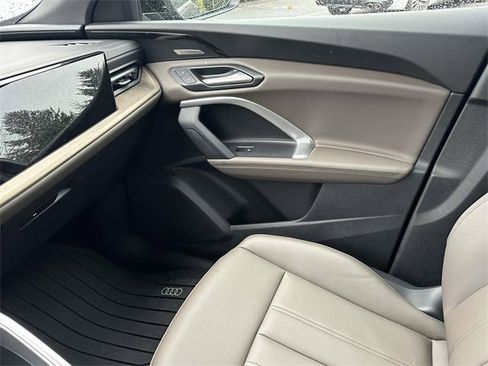 Certified 2025 Audi Q5 2.0T Premium Plus w/ Premium Plus image 34