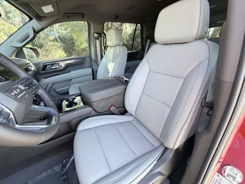 New 2026 GMC Yukon Elevation AWD/4WD image 15