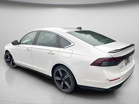 Used 2023 Honda Accord Sport image 8