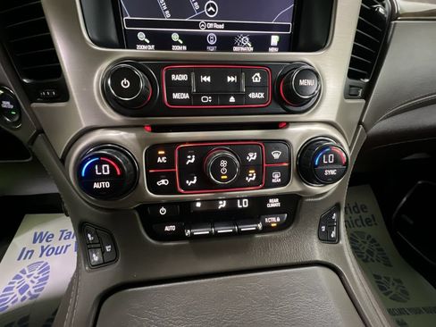 Used 2016 GMC Yukon XL Denali AWD/4WD image 24