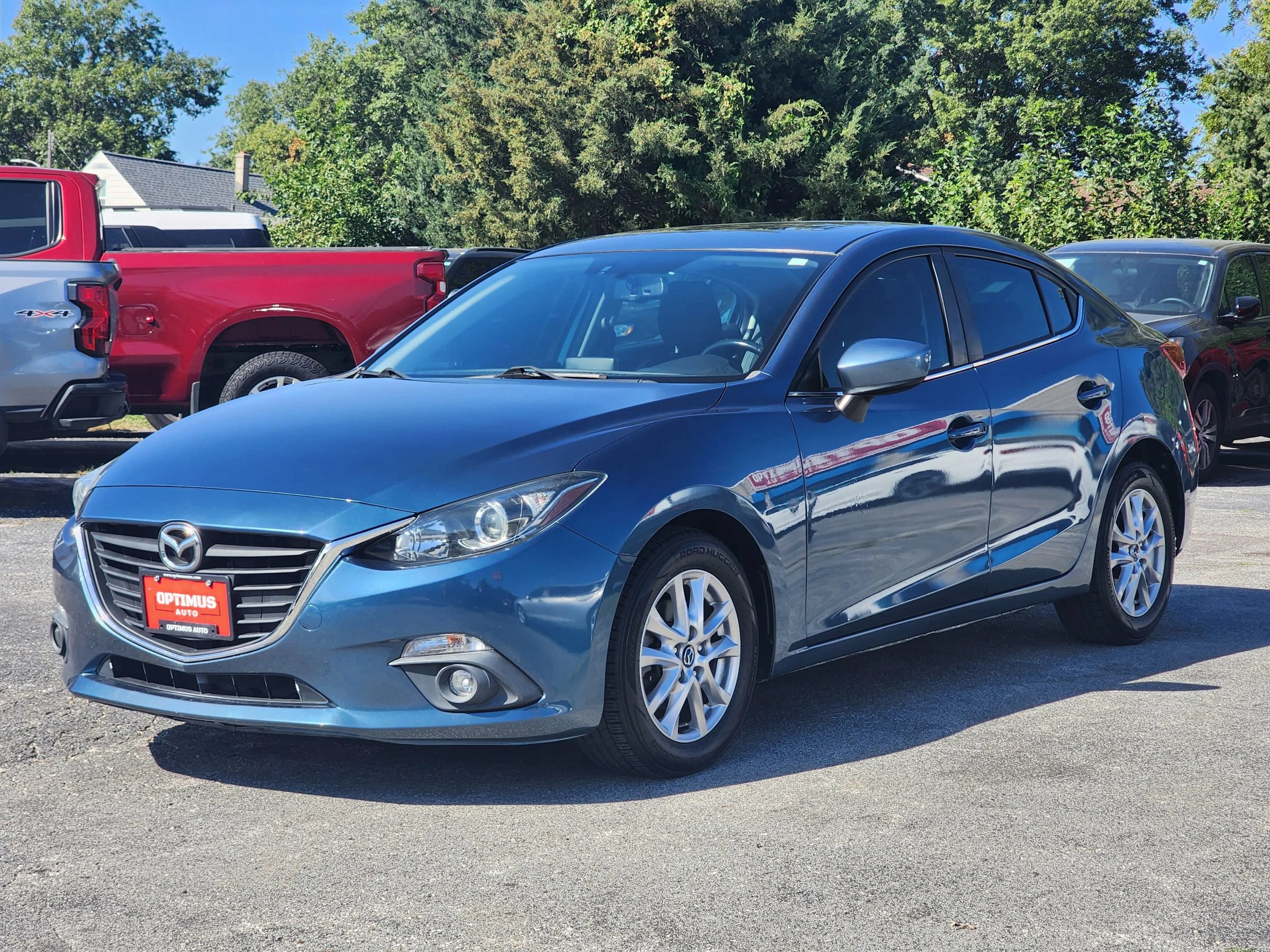 Used 2016 MAZDA MAZDA3 i Touring w/ Popular Equipment Package FWD image 3