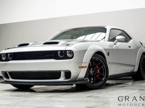 Used 2023 Dodge Challenger SRT Hellcat image 1