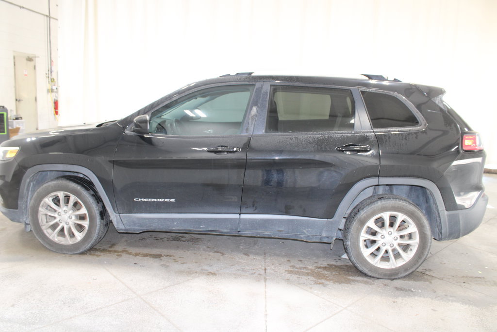 Used 2020 Jeep Cherokee Latitude FWD image 6