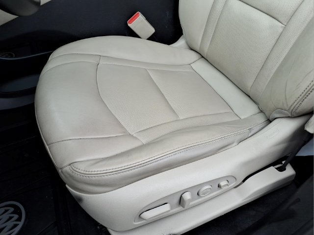 Used 2020 Buick Enclave Premium w/ Sun and Sites Package FWD image 14