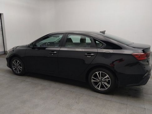 Used 2023 Kia Forte LXS w/ LXS Technology Package image 3