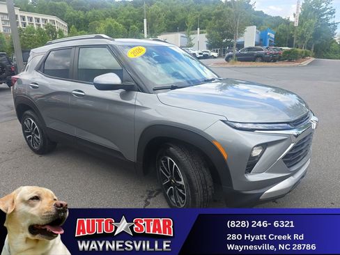 Used 2026 Chevrolet TrailBlazer LT w/ LT Cold Weather Package AWD/4WD image 1