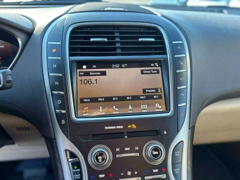 Used 2019 Lincoln Nautilus Reserve image 18