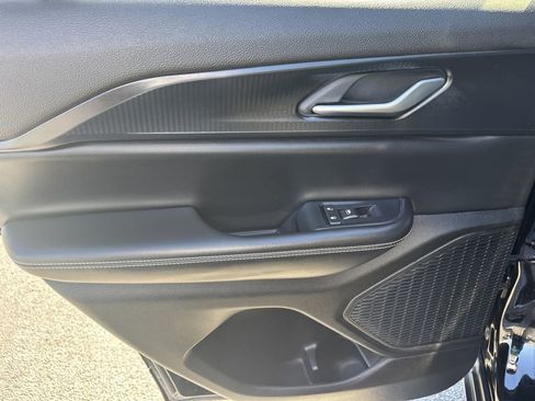 Used 2023 Jeep Grand Cherokee Altitude image 21