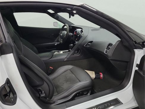 Used 2018 Chevrolet Corvette Z06 RWD image 15