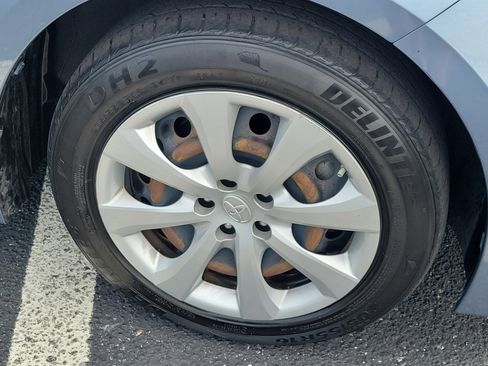 Used 2021 Toyota Corolla LE FWD image 8