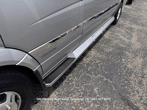 Used 2017 Mercedes-Benz Sprinter 3500 image 44