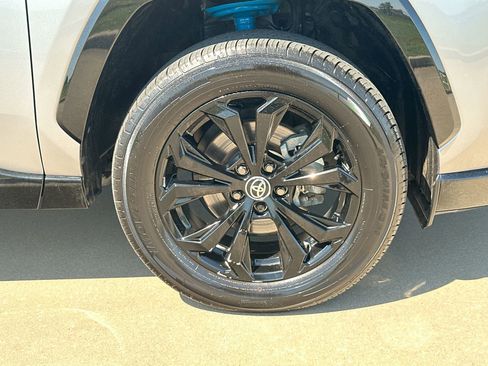 Used 2022 Toyota RAV4 XSE image 10