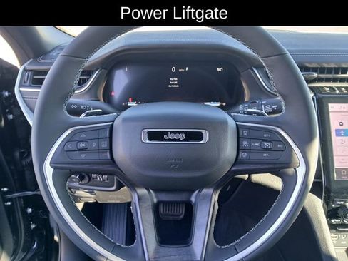 New 2025 Jeep Grand Cherokee Limited w/ Luxury Tech Group II image 24