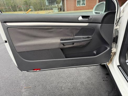 Used 2009 Volkswagen GTI 2-Door FWD image 10