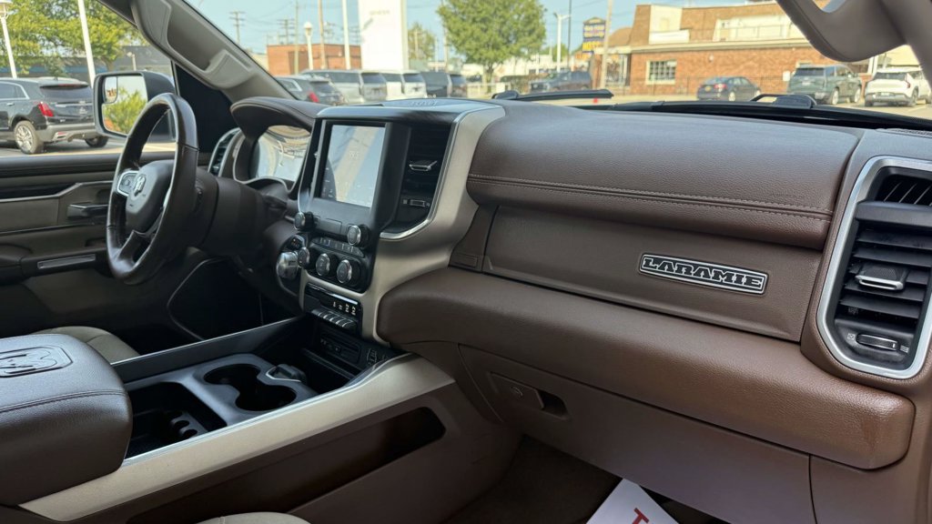 Used 2019 RAM 1500 Laramie AWD/4WD image 49
