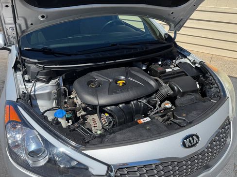 Used 2016 Kia Forte LX FWD image 19