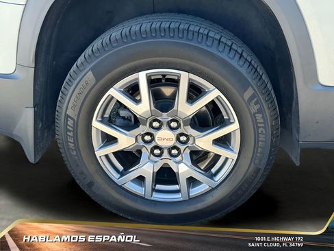 Certified 2021 GMC Acadia SLT w/ Technology Package image 17