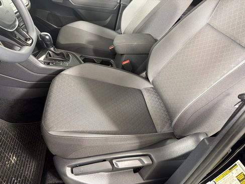 Used 2020 Volkswagen Tiguan S image 11