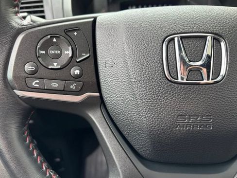 Used 2024 Honda Odyssey Sport image 11