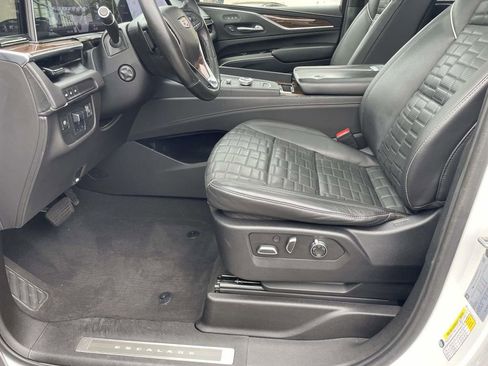 Used 2021 Cadillac Escalade Premium Luxury Platinum image 22