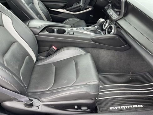 Used 2016 Chevrolet Camaro SS image 12