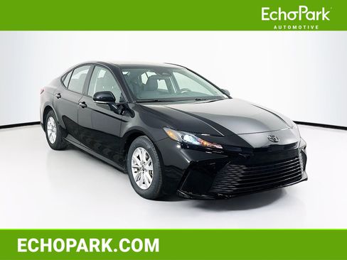 Used 2025 Toyota Camry LE FWD image 1