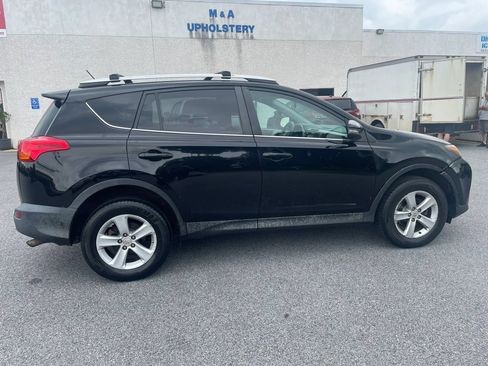 Used 2013 Toyota RAV4 XLE AWD/4WD image 8