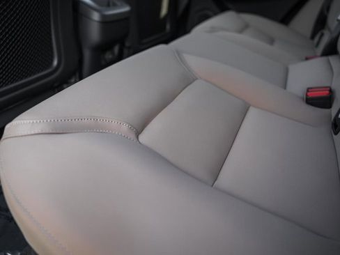 New 2026 Volvo XC60 B5 Plus w/ Protection Package Premier image 33