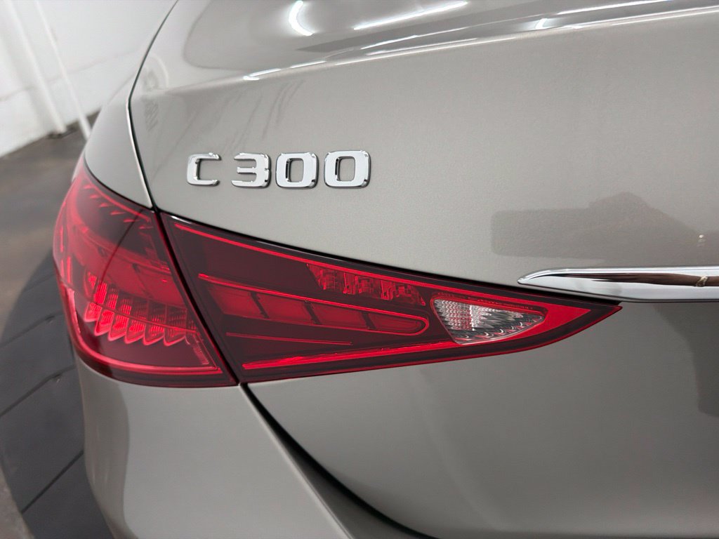 Used 2024 Mercedes-Benz C 300 Sedan image 12