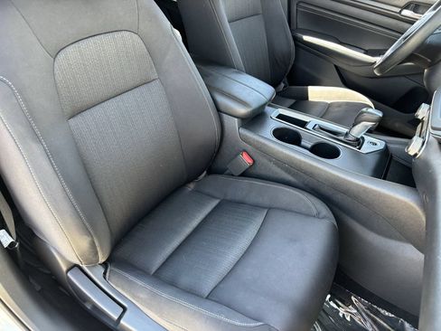 Used 2019 Nissan Altima 2.5 S FWD image 8