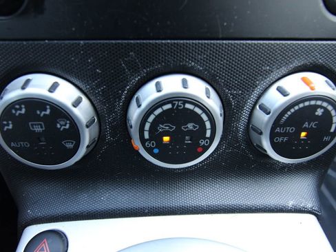 Used 2006 Nissan 350Z Touring image 24