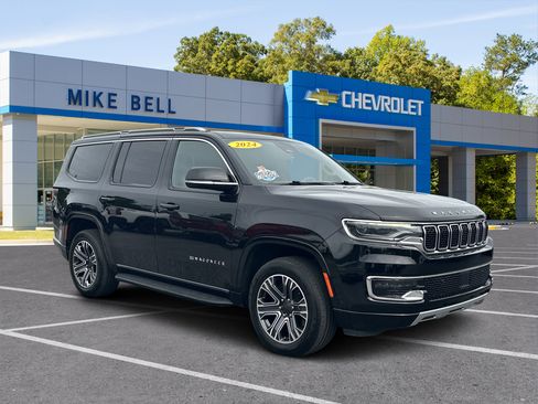 Used 2024 Jeep Wagoneer Series II w/ Flexible Seating Group RWD image 1
