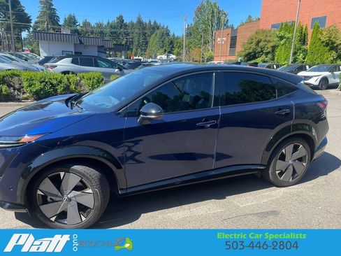 Used 2023 Nissan Ariya AWD/4WD image 6