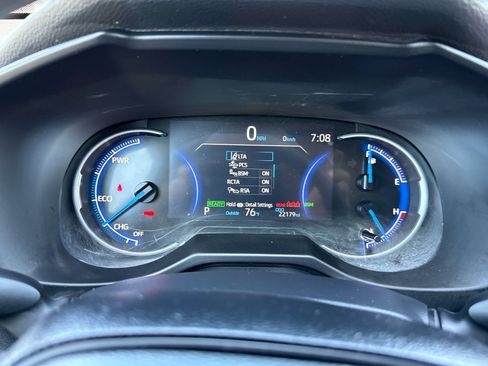 Used 2024 Toyota RAV4 LE AWD/4WD image 24