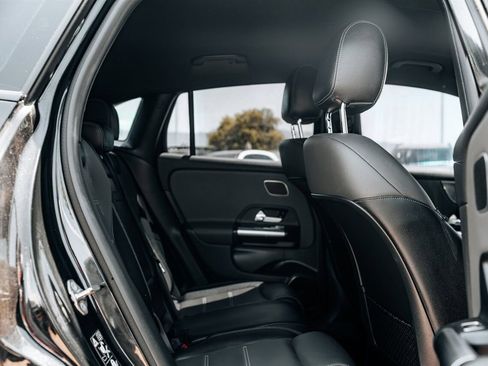 Used 2023 Mercedes-Benz GLA 35 AMG 4MATIC image 46