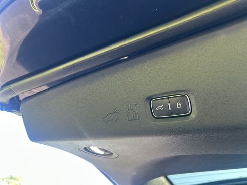 Certified 2025 Ford Expedition Active AWD/4WD image 23