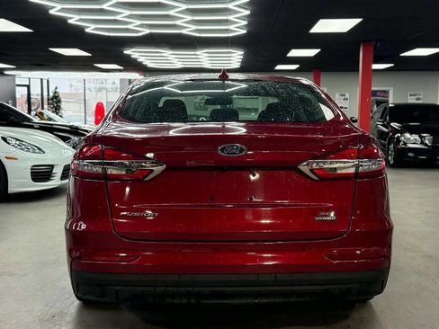 Used 2020 Ford Fusion SE image 5