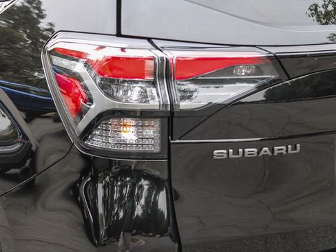 Certified 2025 Subaru Forester Touring AWD/4WD image 5