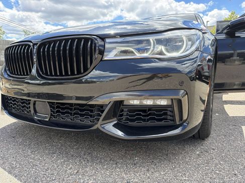 Used 2019 BMW 750i xDrive AWD/4WD image 12