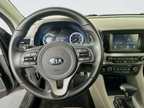 Used 2019 Kia Niro LX image 11